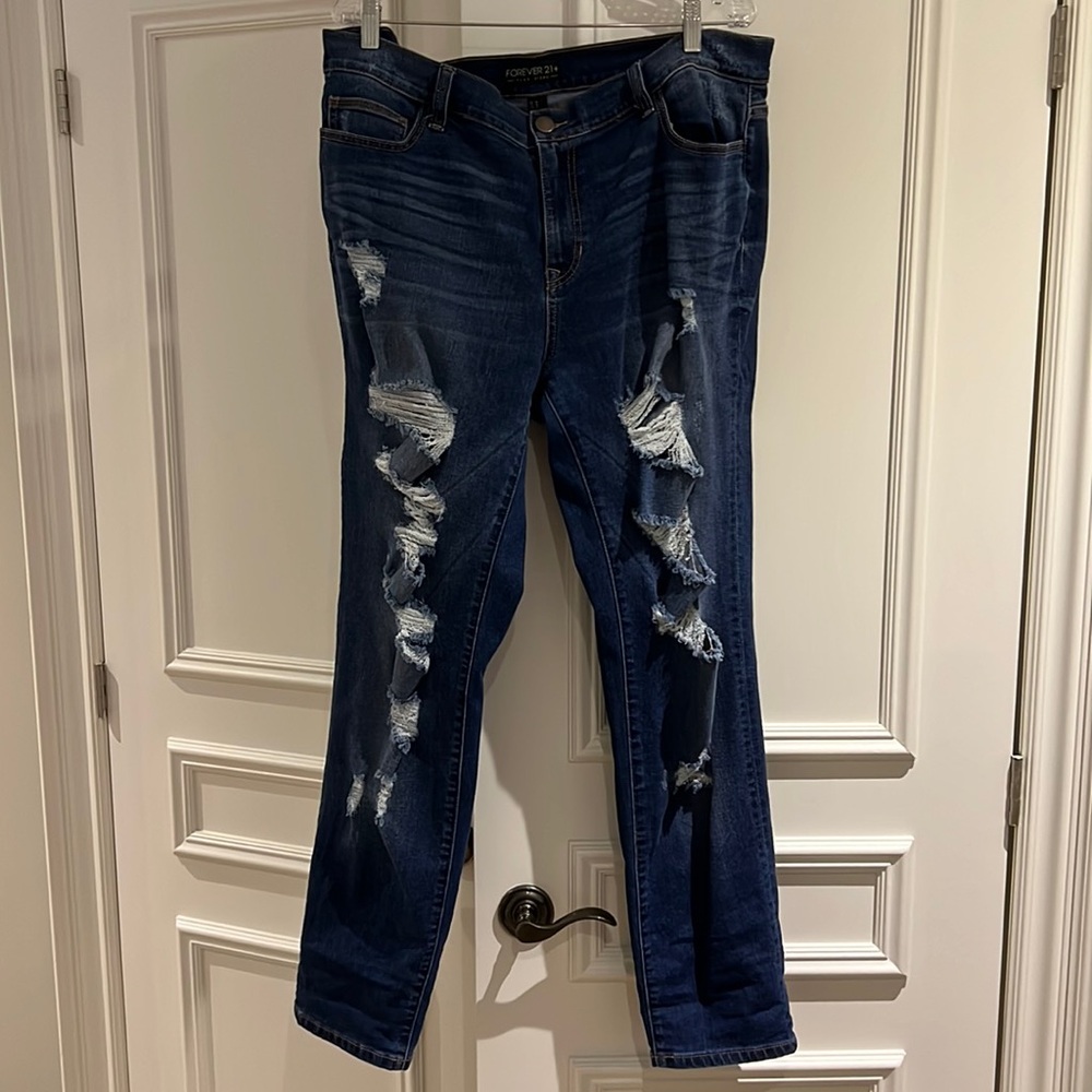 Forever 21 plus size ripped denim jeans